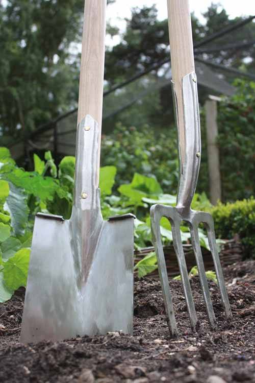 Essential Equipment Fork & Spade Essential Equipment Fork & Spade