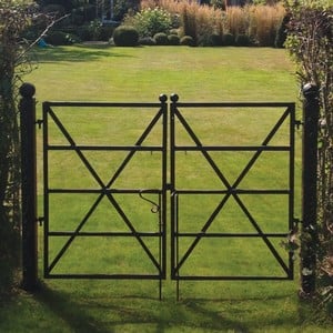 Estate Fence Gate - 'x' Brace Design