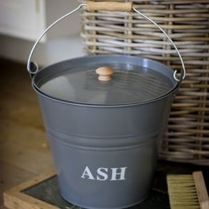 Ash Bucket With Lid In Charcoal