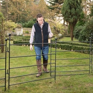 Harrod Blacksmith's Fence