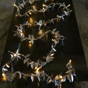 30 Led Lights On Slver Leaf Effect Chain