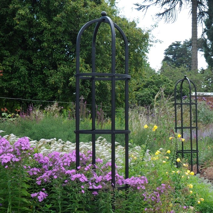 Steel Round Column Obelisk - Harrod Horticultural (UK)