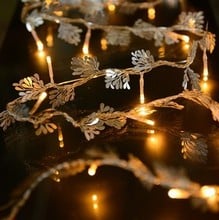 30 LED lights with Mistletoe decorations on silver wire