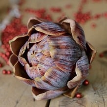 Artichoke Head Table Decoration by Sia