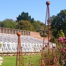 Harrod Cone Wire Obelisks Rust Finish - Ground Inserted Version