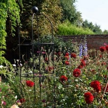 Harrod Round Wire Obelisks - Ground Inserted Version