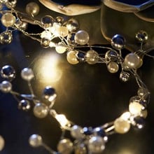 Pearly white/silver LED Garland with auto timer Pearly white/silver LED Garland with auto timer