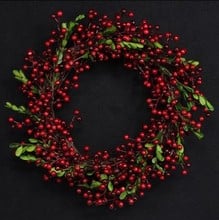 Red Berry Wreath by Gisela Graham