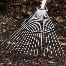 Sneeboer Leaf Rakes