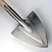 Sneeboer Pointed Spade with D-handle Sneeboer Pointed Spade with D-handle