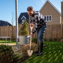 Sneeboer Pointed Spade with D-handle Sneeboer Pointed Spade with D-handle