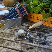 Sophie Heart Shaped Trowel (Gift Boxed) Sophie Heart Shaped Trowel (Gift Boxed)