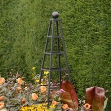 Steel Grand Pyramid Obelisk - Matt Black