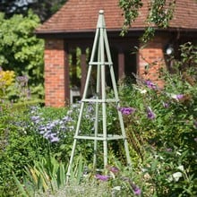 Steel Pyramid Obelisk - Lichen Green