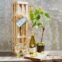 White Wine and Vine Gardeners Gift Set