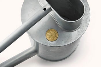 Haws Warley Fall Galvanised Watering Can (9 Litre)