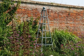 Southwold Grand Pyramid Steel Obelisk Southwold Grand Pyramid Steel Obelisk