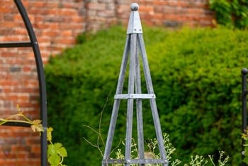 Southwold Pyramid Steel Obelisk