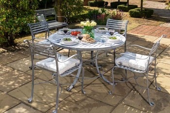 Southwold Round Dining Table 1.3m Southwold Round Dining Table 1.3m