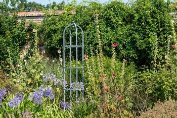 Southwold Round Steel Obelisk