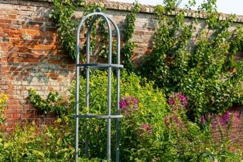 Southwold Round Steel Obelisk