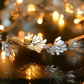 30 LED lights with Mistletoe decorations on silver wire