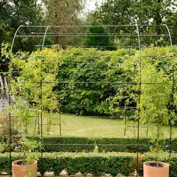 Harrod Linked Vintage Wire Arches - Matt Black