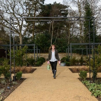 Harrod Square Garden Arch