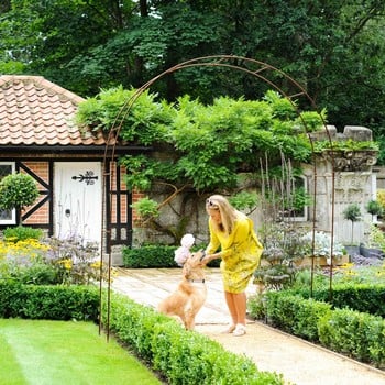 Harrod Vintage Wire Arch - Natural Rust Harrod Vintage Wire Arch - Natural Rust