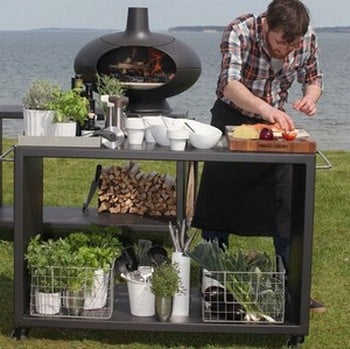 Large Outdoor Grill Forno with Table