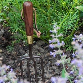 National Trust Round Tined Hand Fork