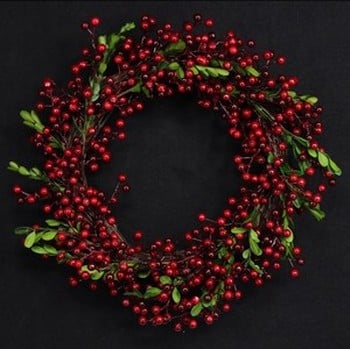 Red Berry Wreath by Gisela Graham
