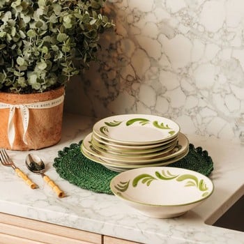 Scalloped Abaca Placemat - Juniper Scalloped Abaca Placemat - Juniper