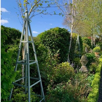 Steel Pyramid Obelisk - Lichen Green