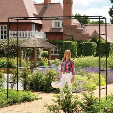 Harrod Square Garden Arch