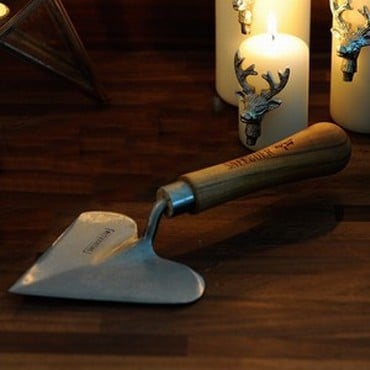 Heart Shaped Trowel by Sneeboer