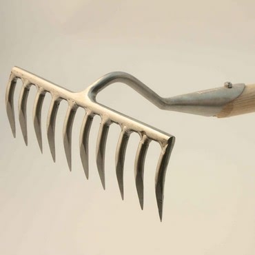 Sneeboer Narrow Tine Rake - 10 Tine Sneeboer Narrow Tine Rake - 10 Tine