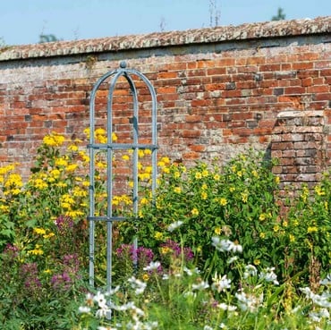 Southwold Round Steel Obelisk