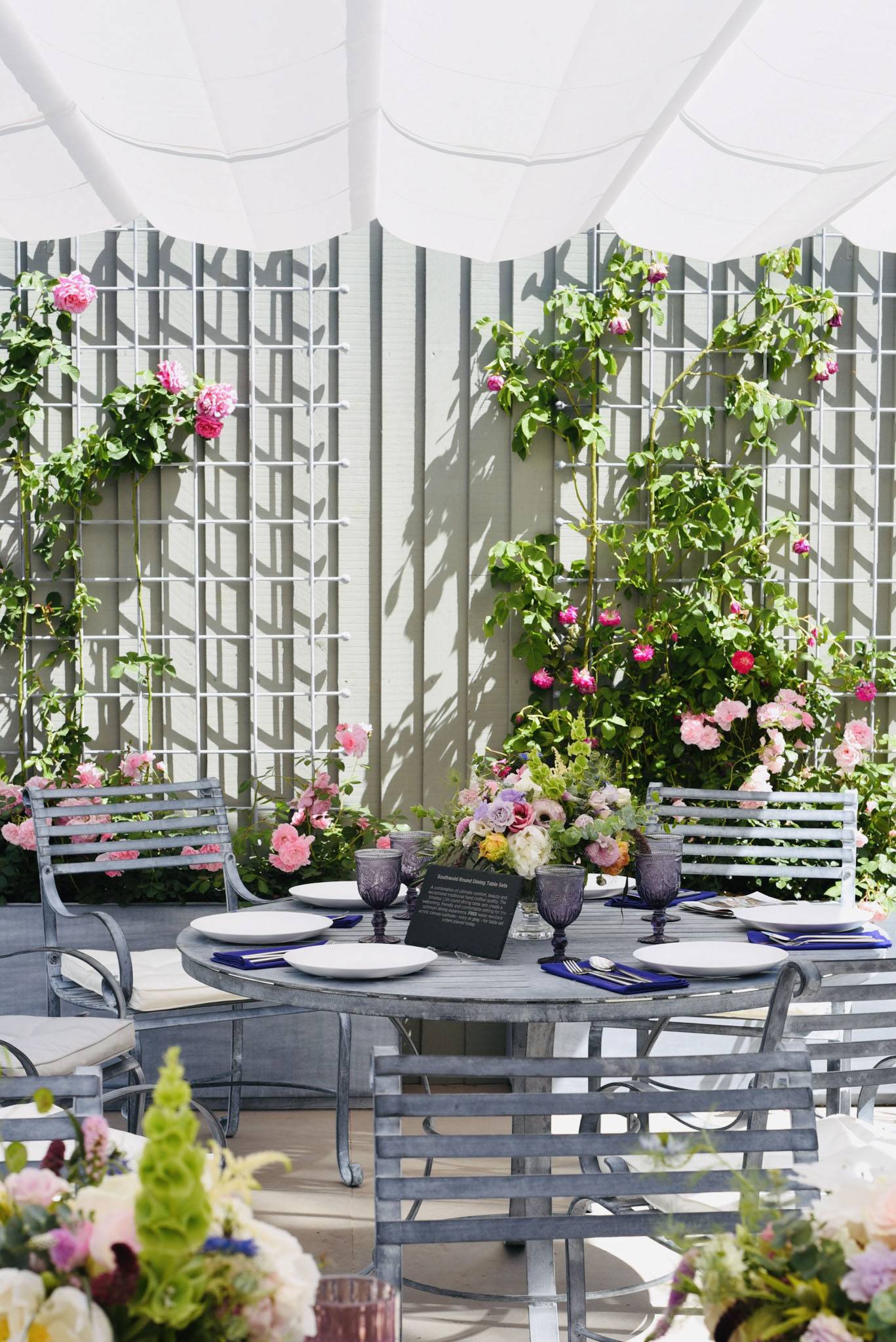 Patio - round table 2