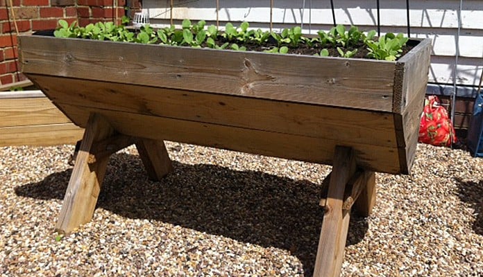 4ft Mini Manger, Mr Barnes - Kent 4ft Mini Manger, Mr Barnes - Kent
