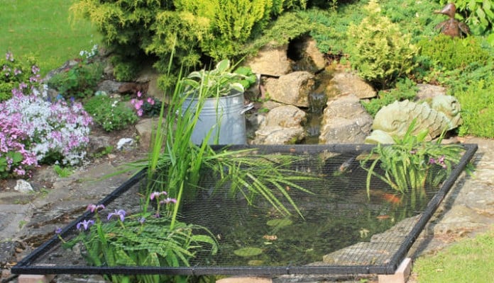 2m x 1.5m Flat Steel Pond Cover, Mr Sessions - Oxon