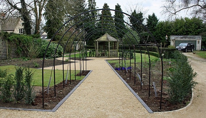 Roman Arches Linked for Apples