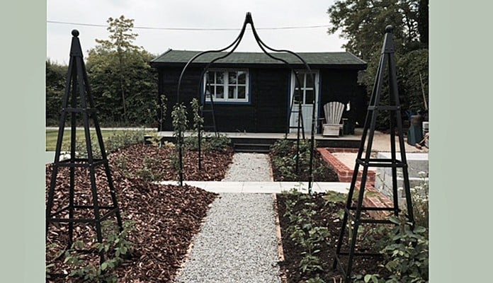 Harrod Ogee Fruit Tree Gazebo, Mrs Graham-Woods - Hertfordshire Harrod Ogee Fruit Tree Gazebo, Mrs Graham-Woods - Hertfordshire