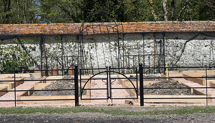 Walled Garden Estate Fencing Complete 1