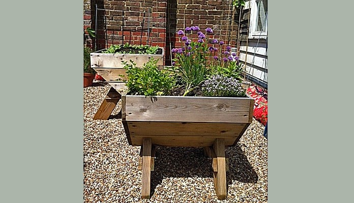 2ft Mini Manger, Mr Barnes- Kent 2ft Mini Manger, Mr Barnes- Kent