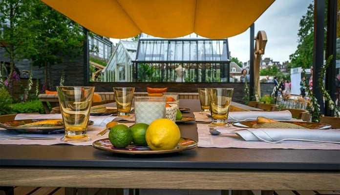 Contemporary Pergola & Shade from underneath