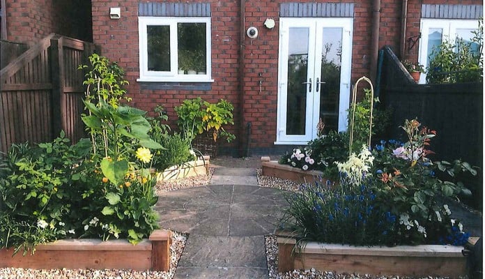 1 Tier Superior Corner Raised Beds, Mrs Steele - Lancashire