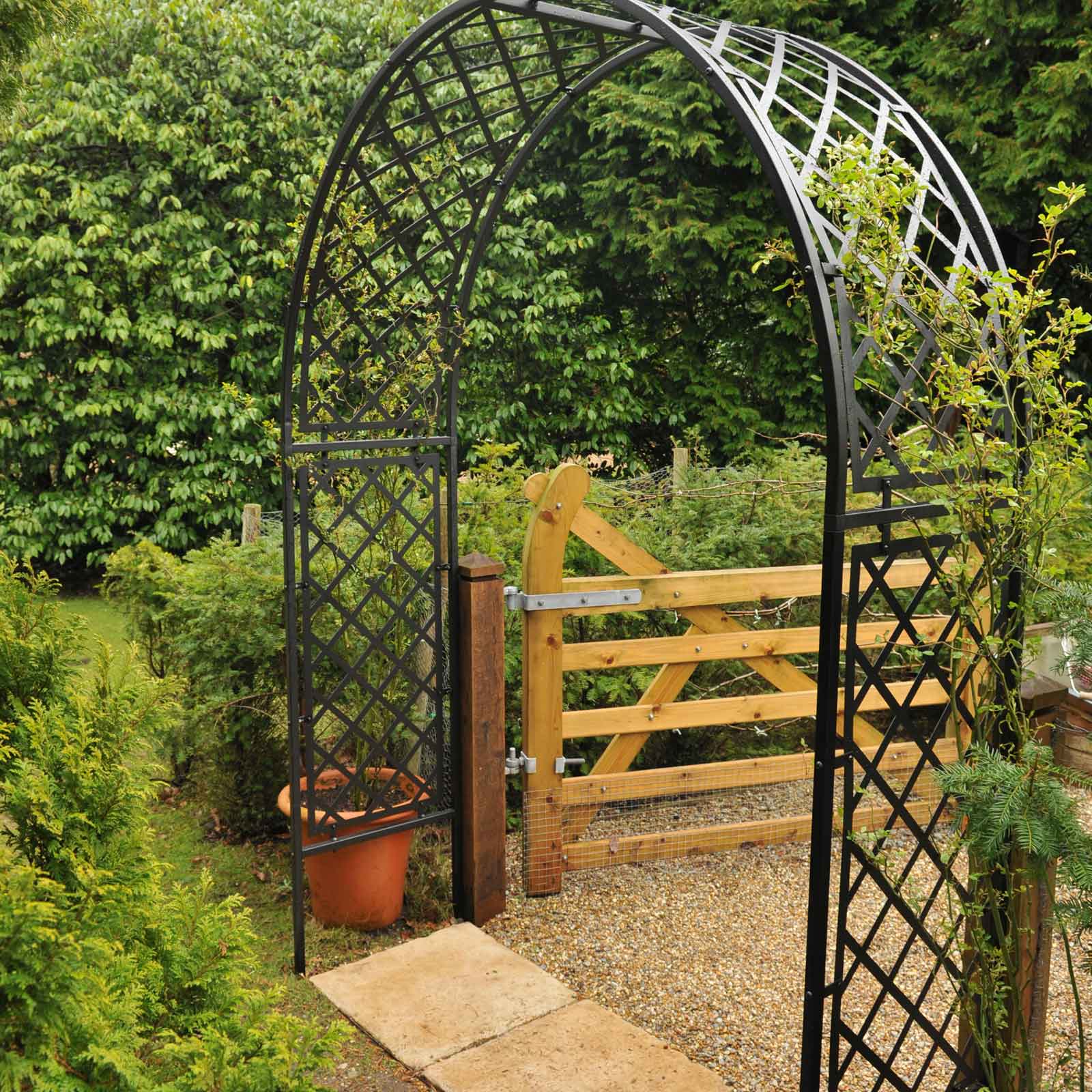 Roman Lattice Garden Arch - Harrod Horticultural