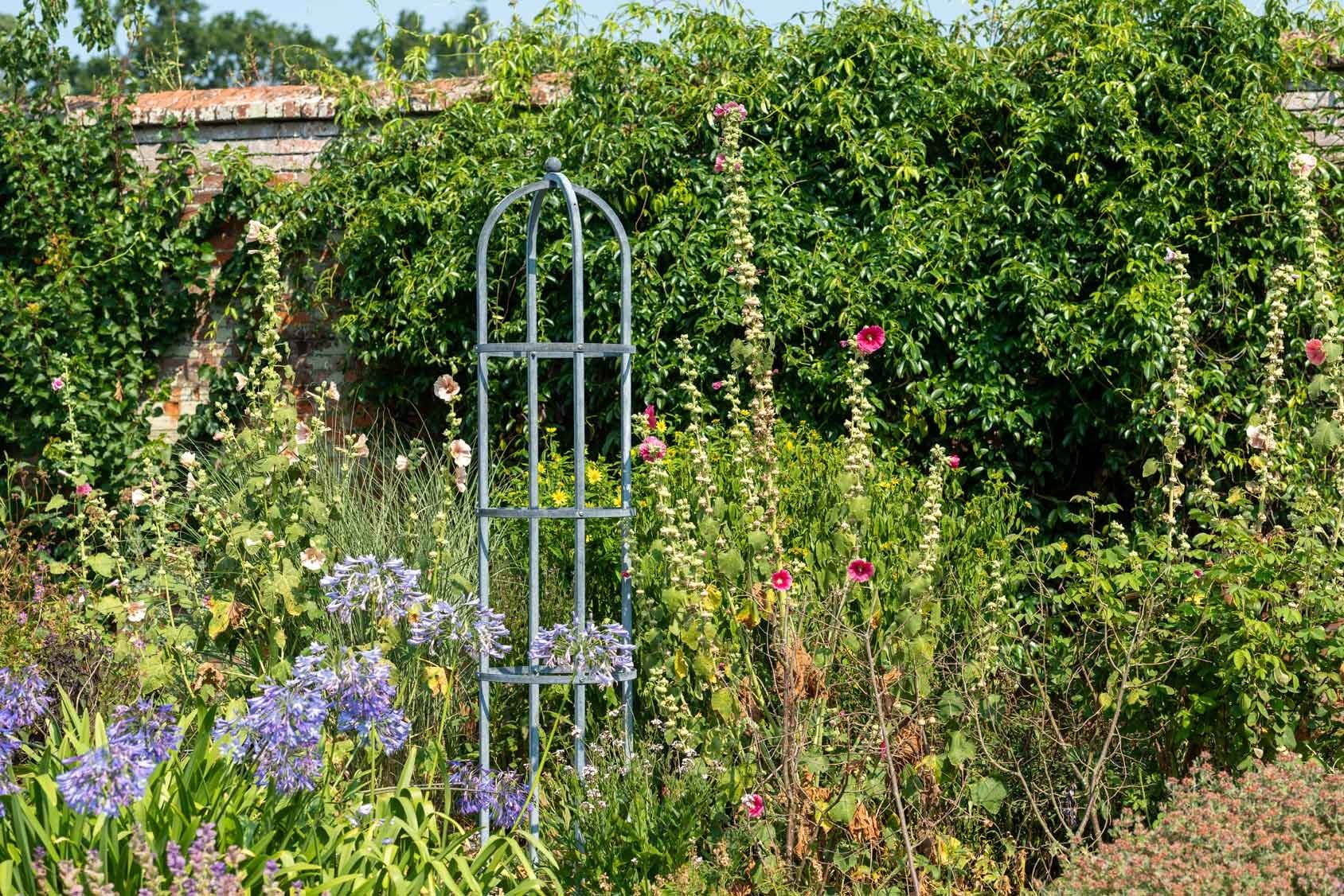 Handcrafted Steel Round Large Garden Obelisk - The Southwold Collection by Harrod Horticultural