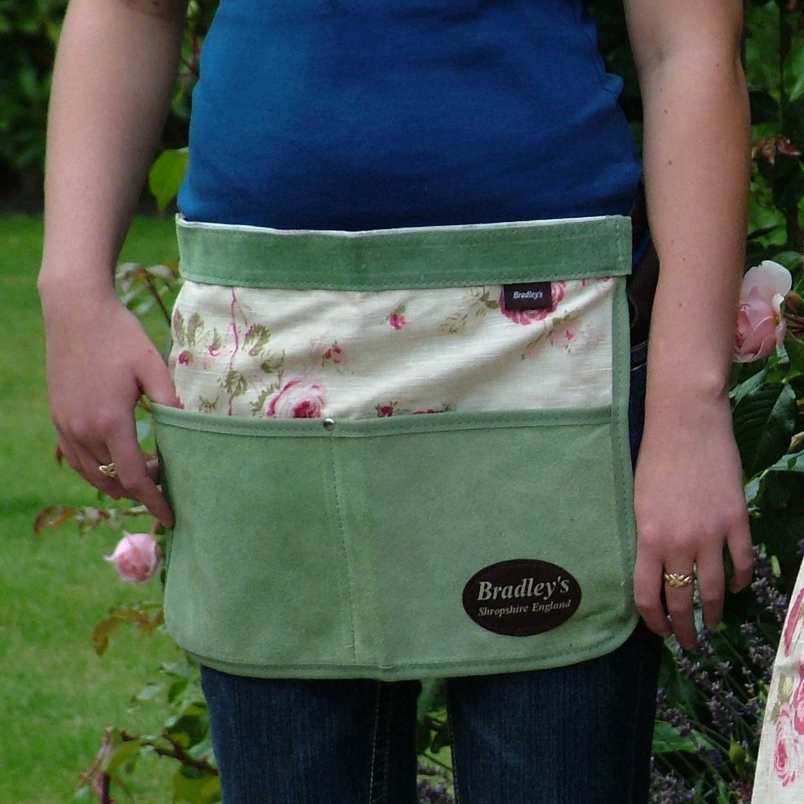 Floral Half Leather Apron Green Harrod Horticultural